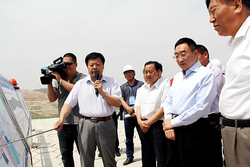 水利部部长陈雷视察由我局承建的中庄水库工程